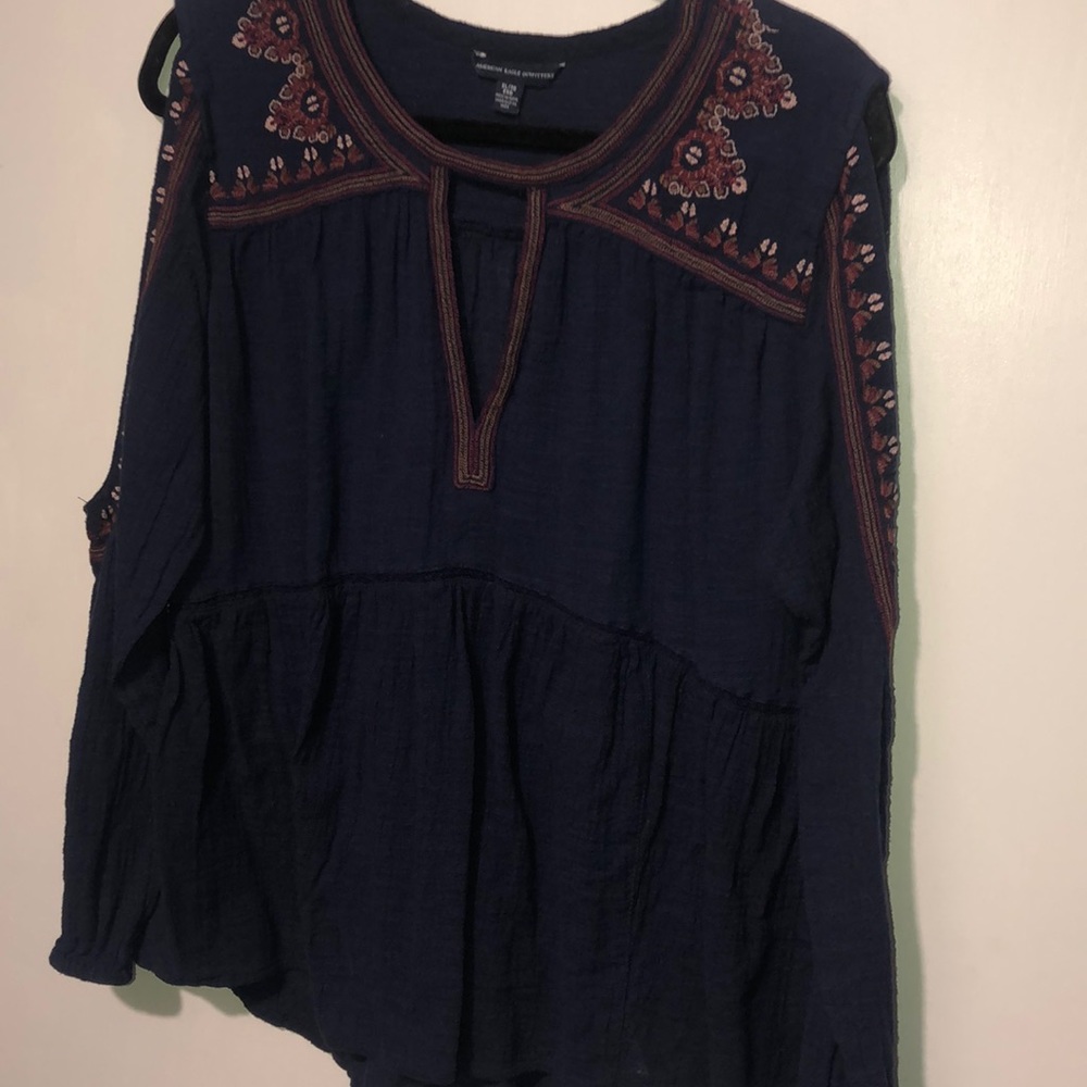 American Eagle Cold Shoulder top